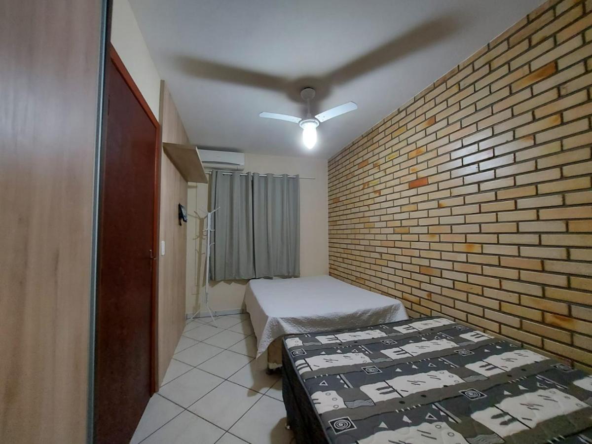 Apartamento 12 - Bombinhas - 200 Metros Da Praia Dış mekan fotoğraf