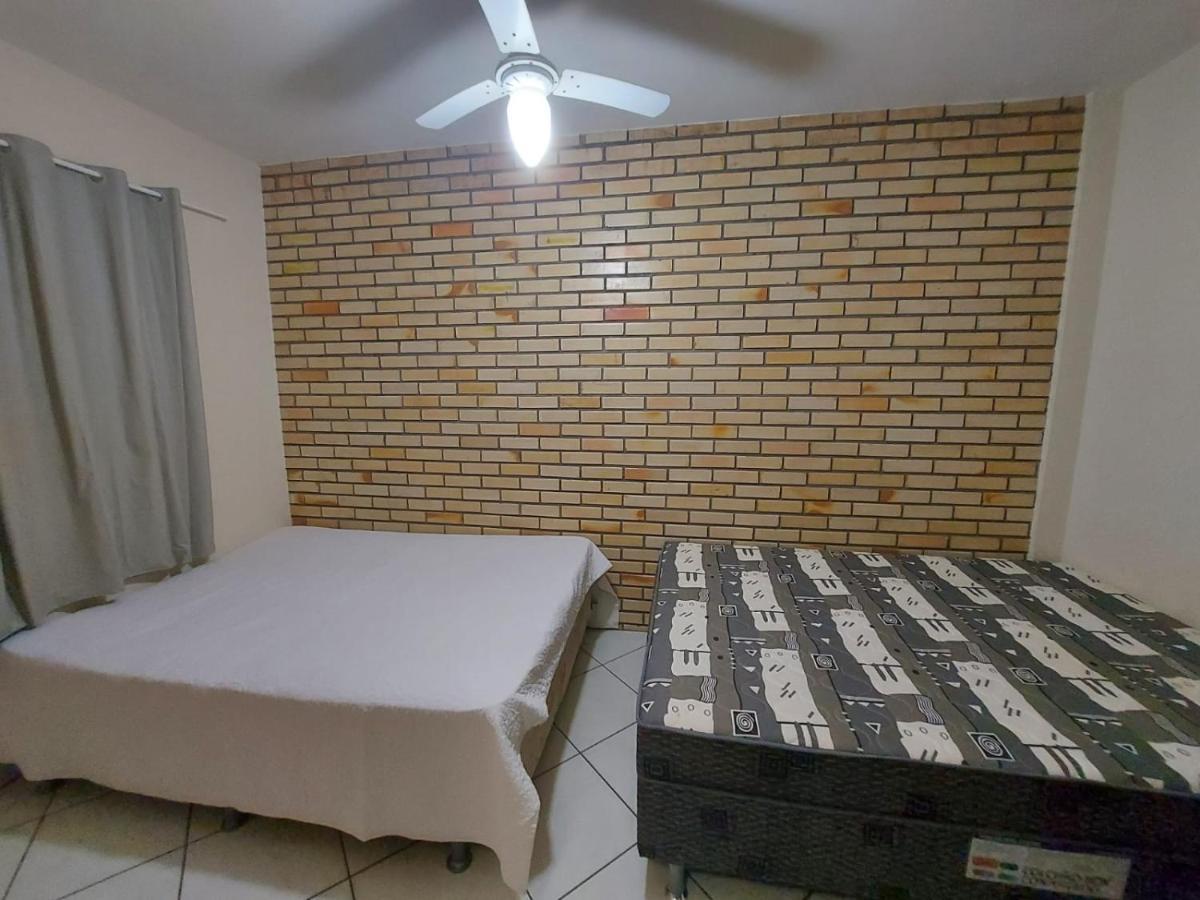 Apartamento 12 - Bombinhas - 200 Metros Da Praia Dış mekan fotoğraf