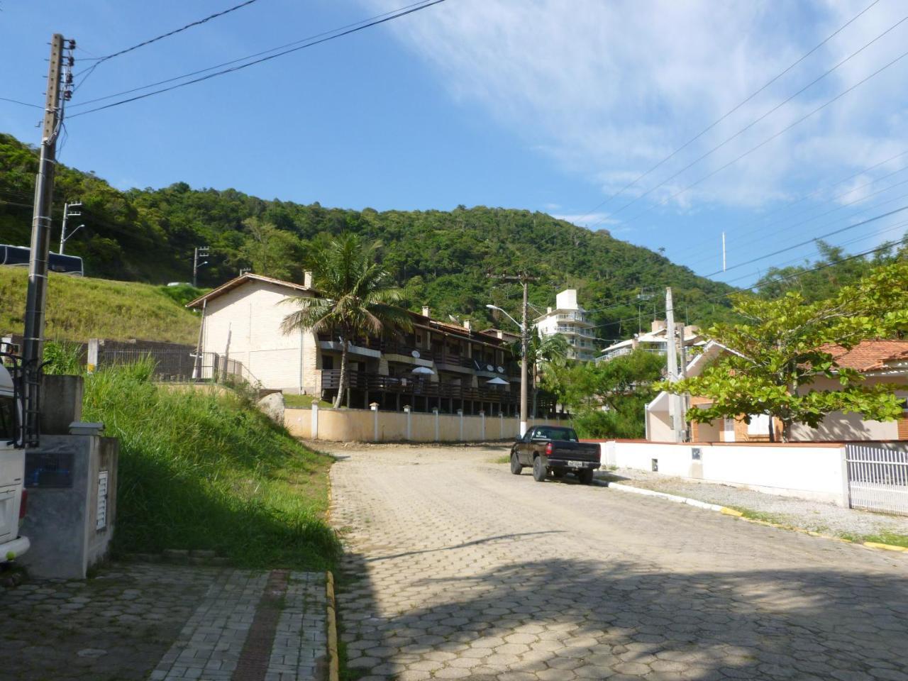 Apartamento 12 - Bombinhas - 200 Metros Da Praia Dış mekan fotoğraf