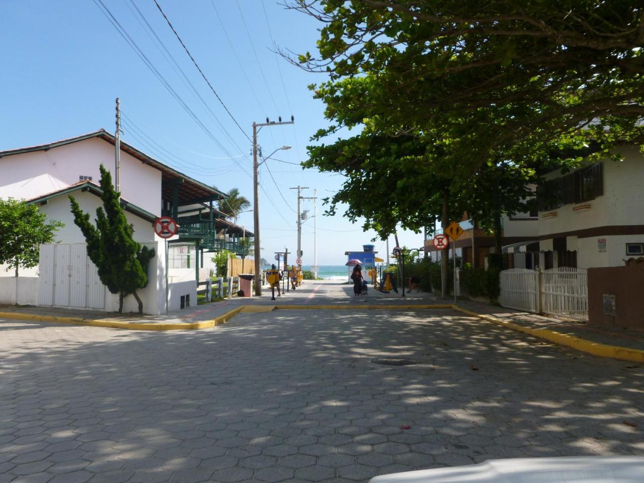 Apartamento 12 - Bombinhas - 200 Metros Da Praia Dış mekan fotoğraf